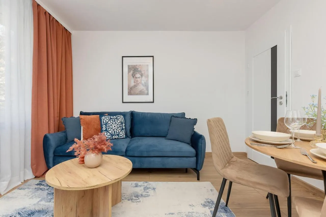 Central Warsaw Apartment Zurawia By Noclegi Renters
